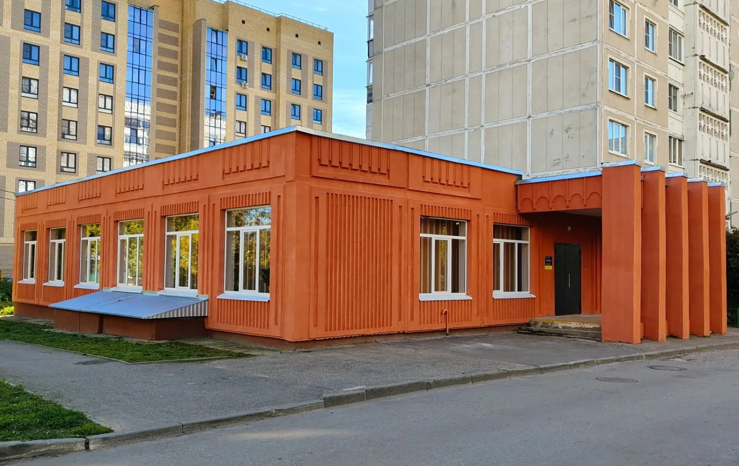 Городская детско-юношеская библиотека (ГДЮБ) Городская детско-юношеская библиотека (ГДЮБ)